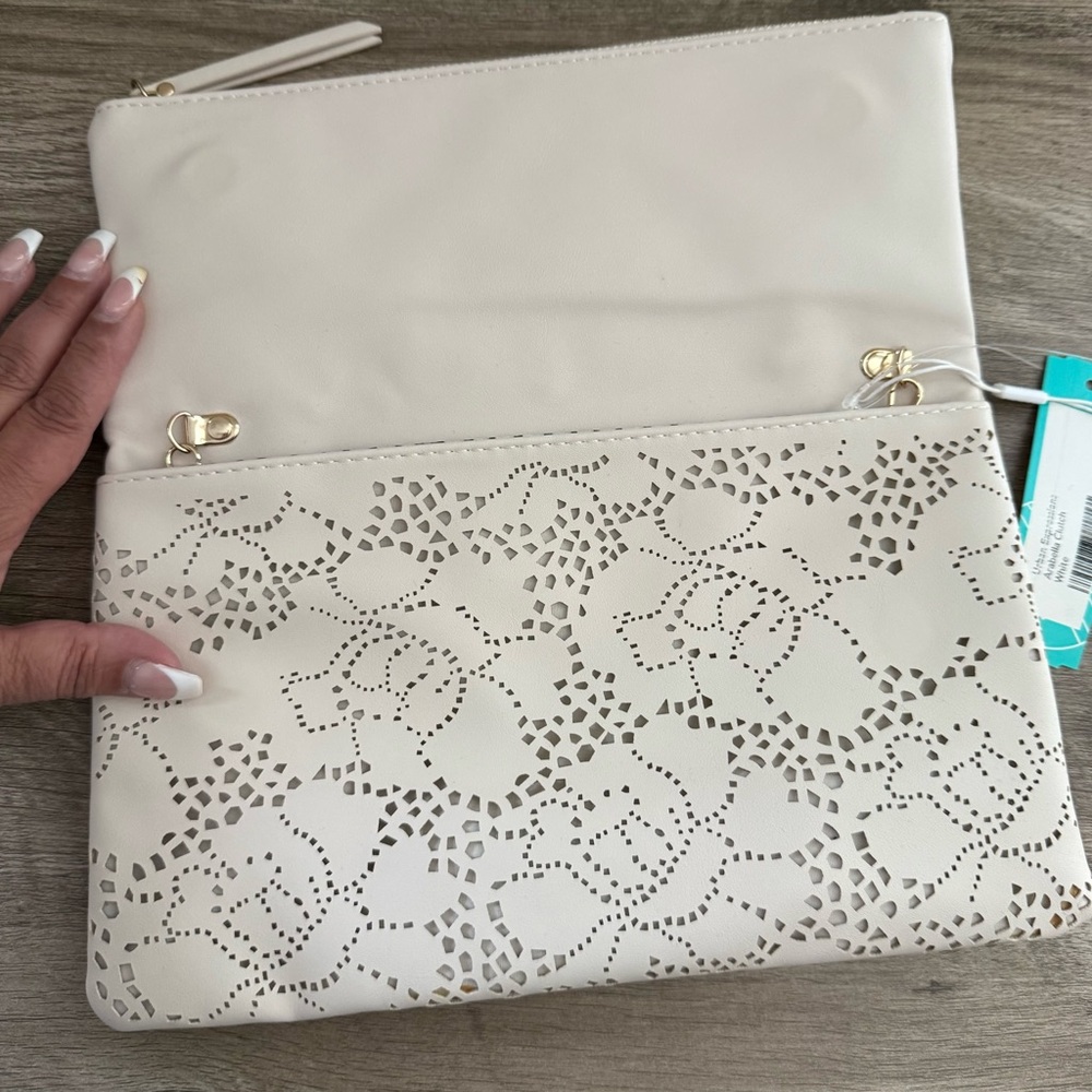 NWT Urban Expressions Arabella Clutch in White